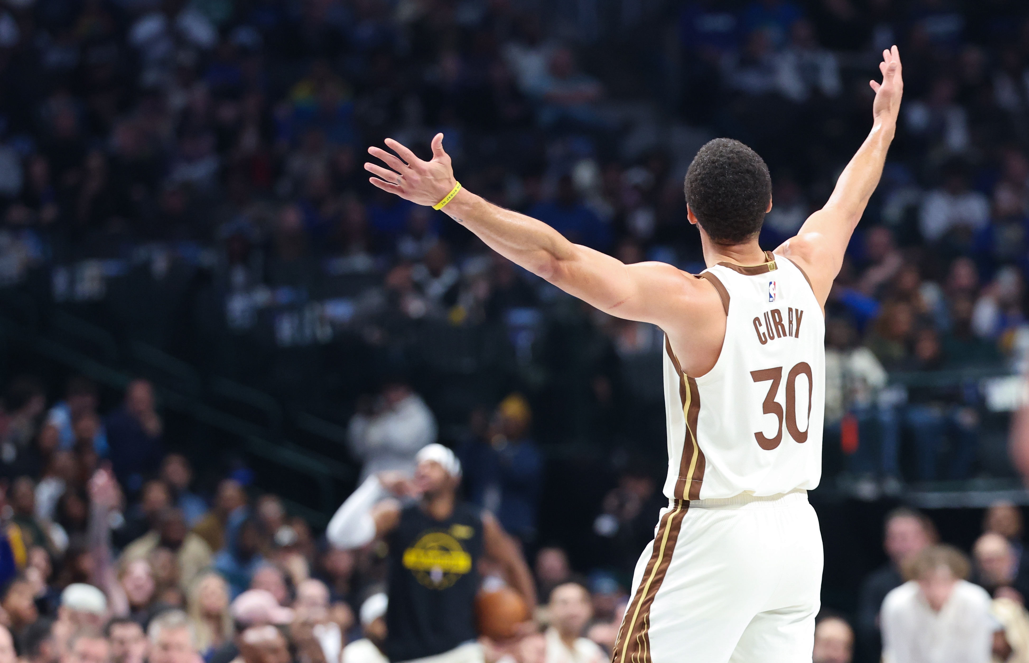 国际足联俱乐部世界杯-肯定得打附加赛!库里该休到何时:附加赛再复出?直接下赛季见?